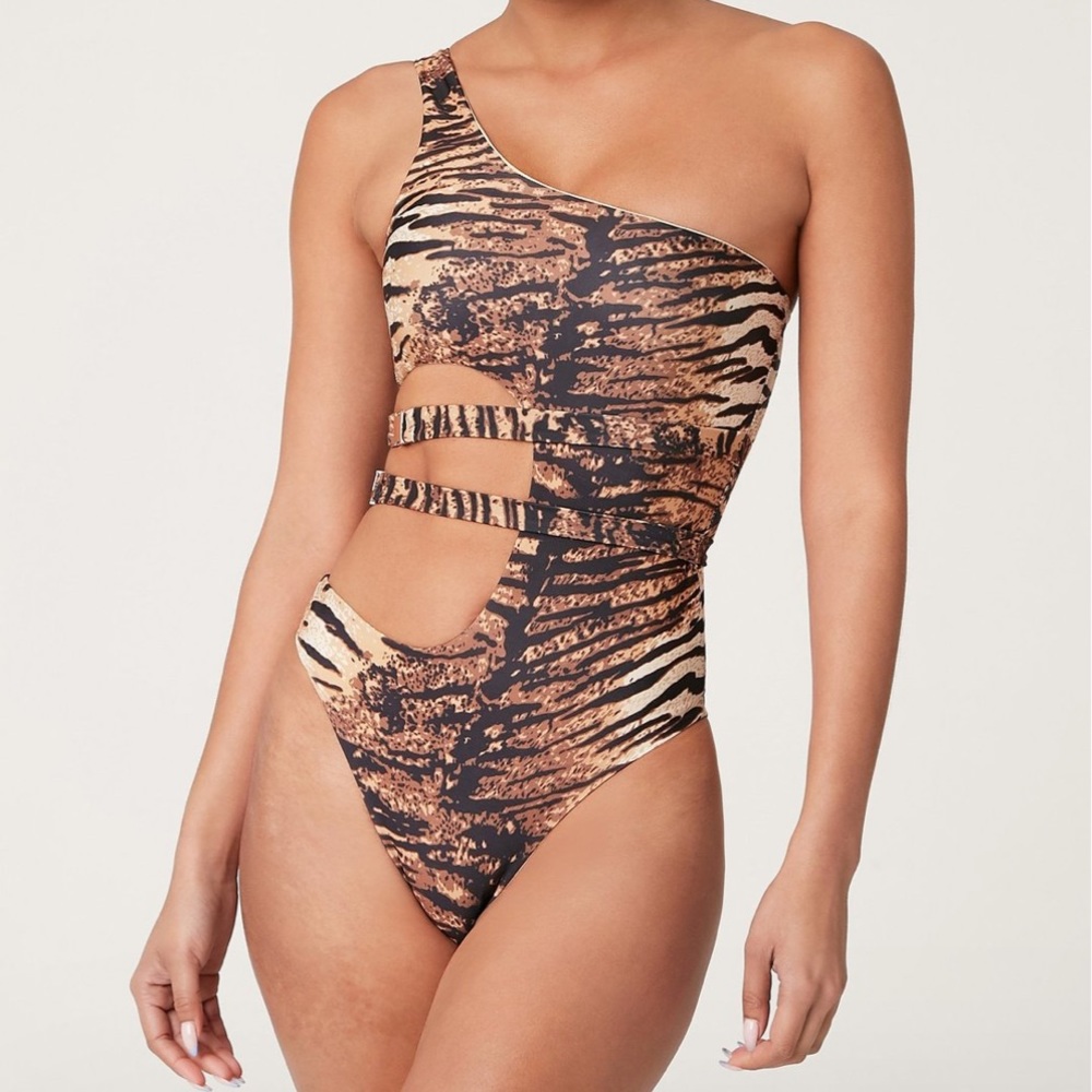 Florence One Shoulder Cut Out Buckle One Piece Swimsuit
